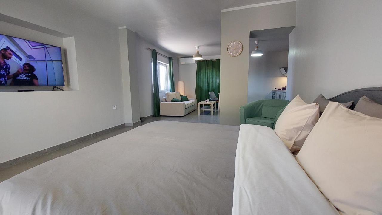 Jimmy'S Place Artemida  Ngoại thất bức ảnh