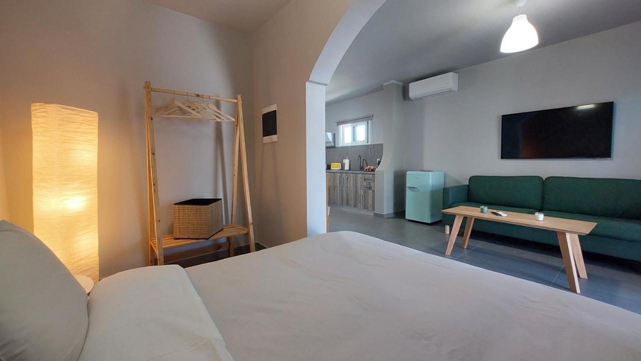 Jimmy'S Place Artemida  Ngoại thất bức ảnh