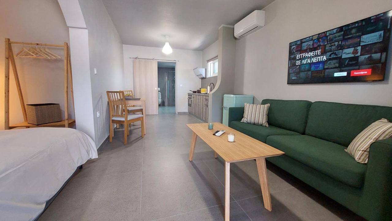 Jimmy'S Place Artemida  Ngoại thất bức ảnh