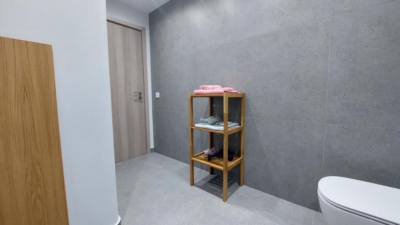 Jimmy'S Place Artemida  Ngoại thất bức ảnh