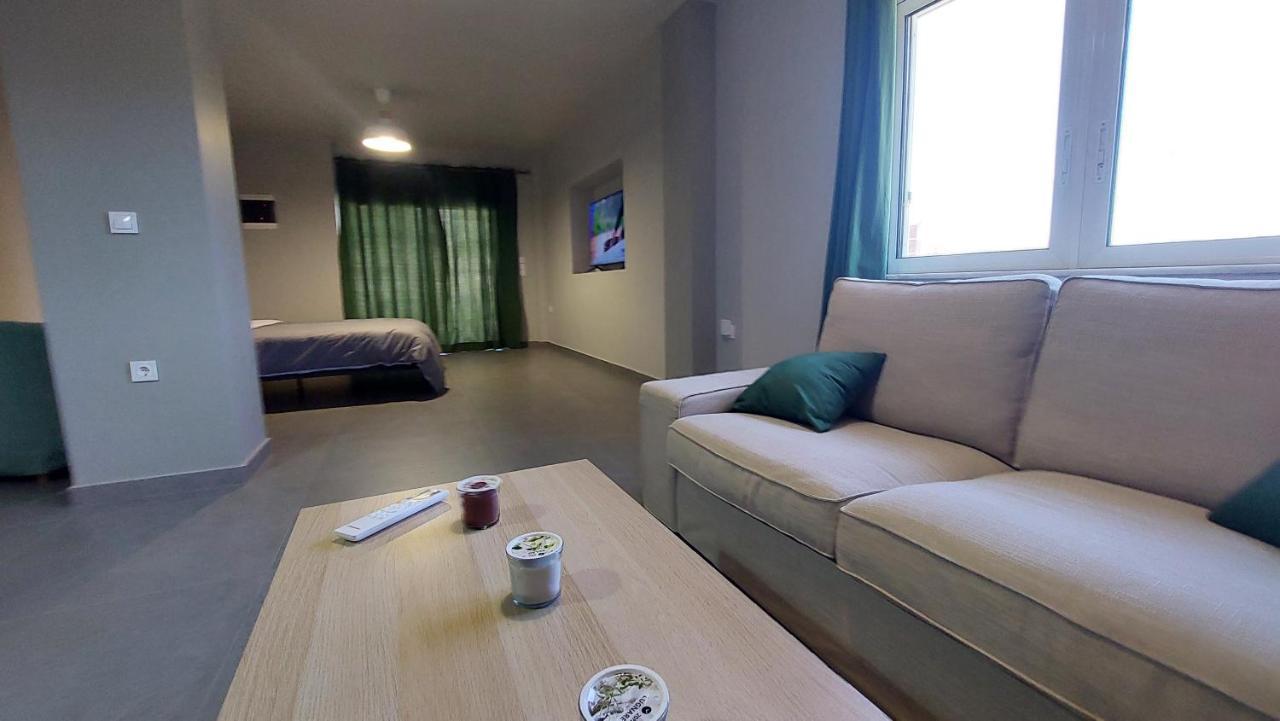 Jimmy'S Place Artemida  Ngoại thất bức ảnh