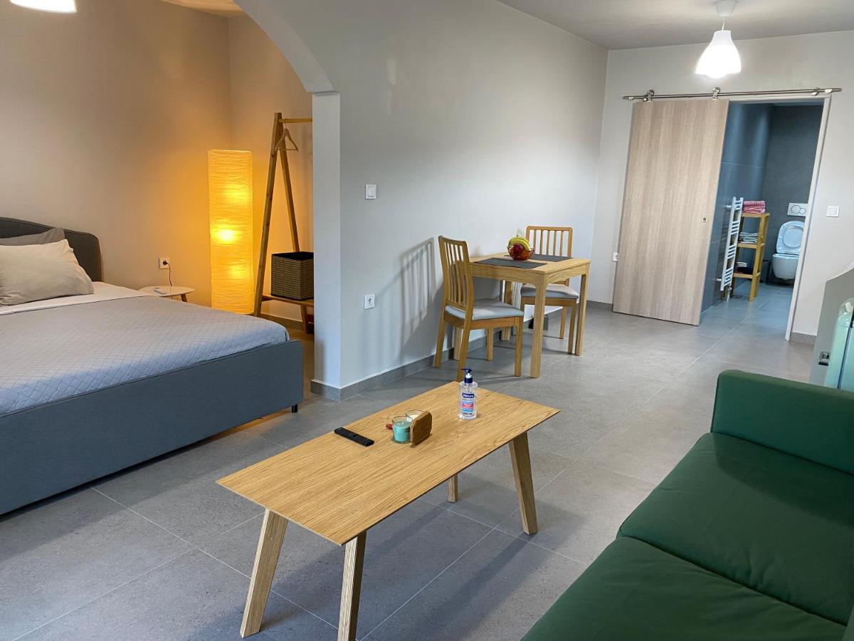 Jimmy'S Place Artemida  Ngoại thất bức ảnh