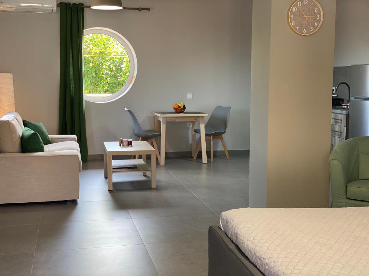 Jimmy'S Place Artemida  Ngoại thất bức ảnh